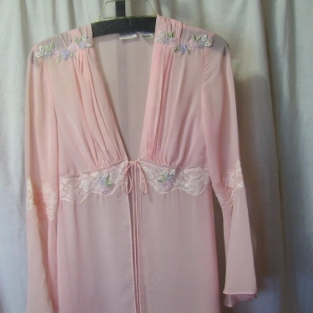 Madison Studio Intimates Short Sexy Romantic Robe. Peachy Pink Size M NWUI